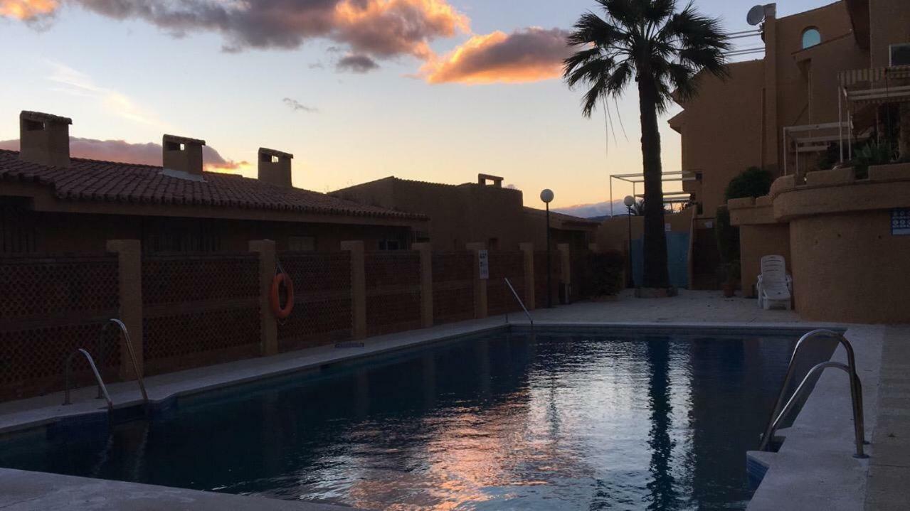 Beach Bungalow Port,Free Parking Estepona Dış mekan fotoğraf